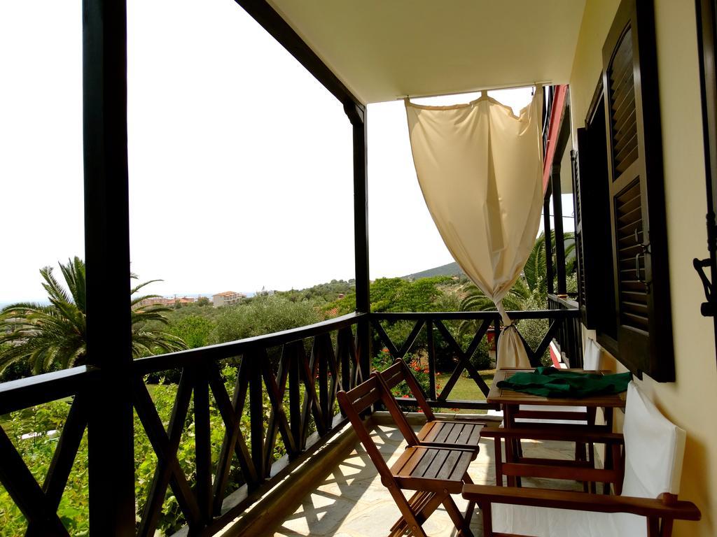 Apartments Karpetis A Green Paradise Psakoudia Zimmer foto