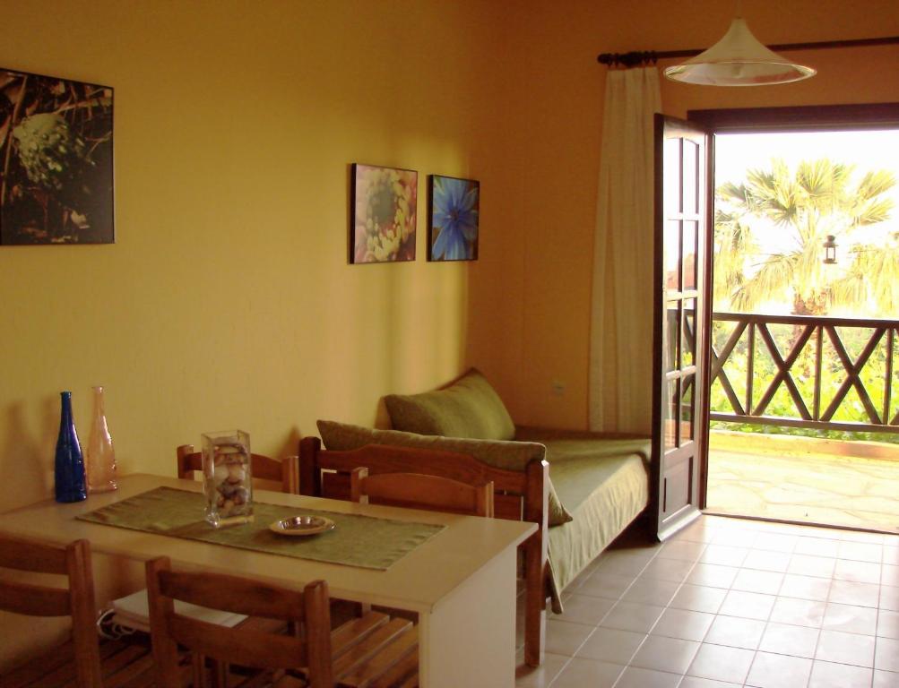 Apartments Karpetis A Green Paradise Psakoudia Zimmer foto