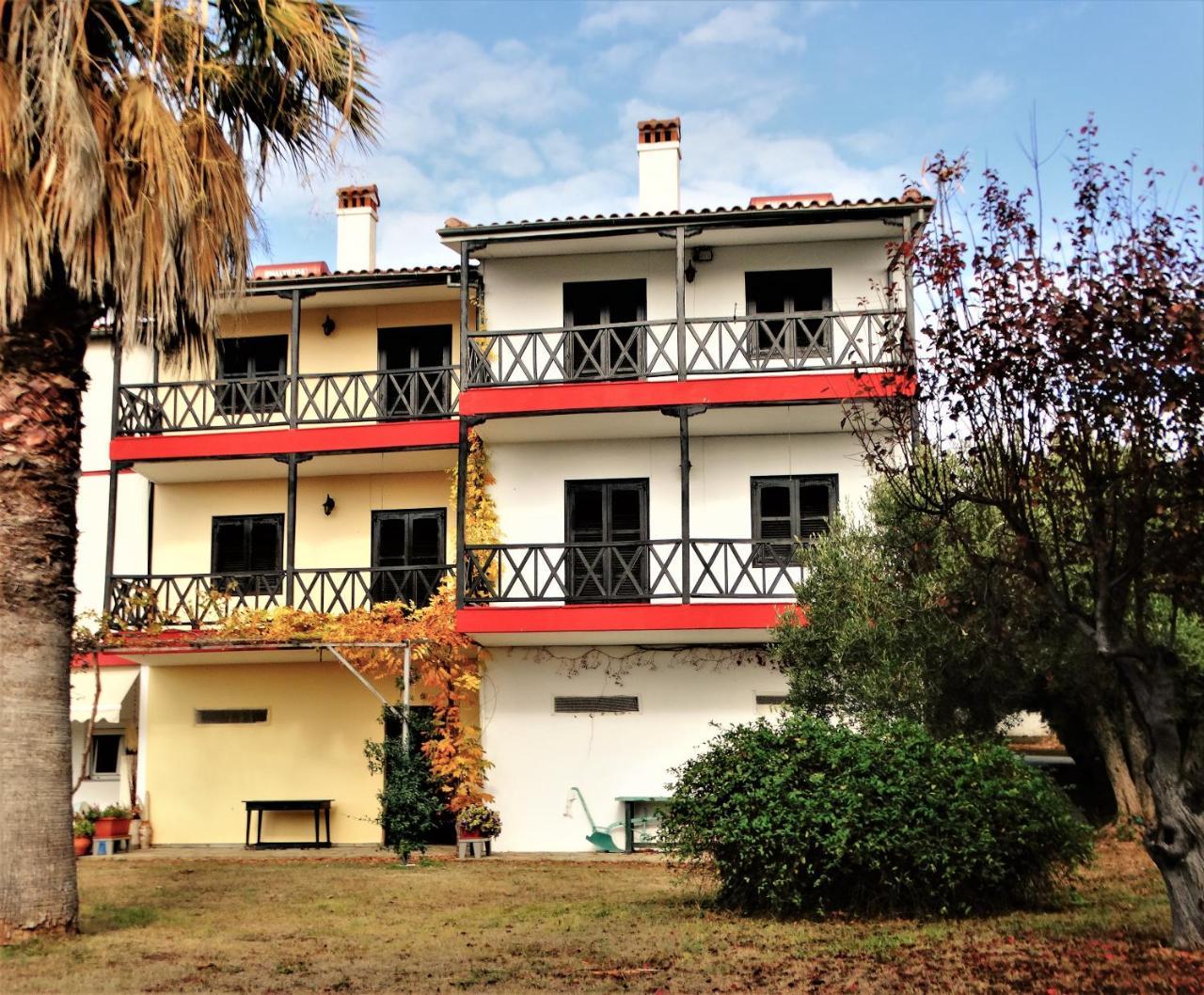 Apartments Karpetis A Green Paradise Psakoudia Exterior foto